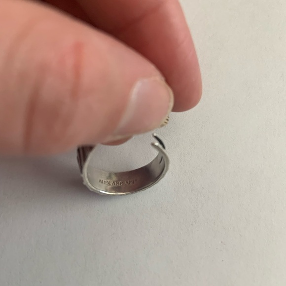 Harry Potter bundle including Alex and Ani snitch ring and enamel pin - Picture 6 of 8